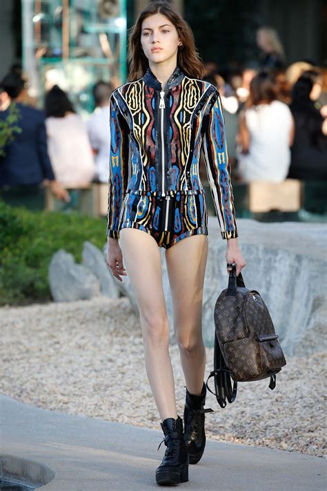 Louis Vuitton Resort 2016 Fashion Show 